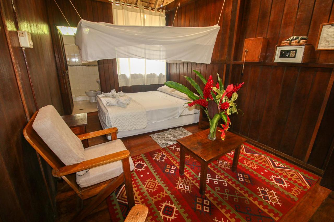 Sandoval Lake Lodge Puerto Maldonado Exterior photo